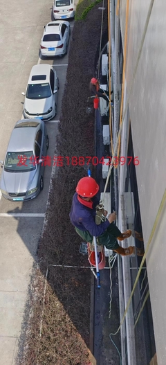福建漳州市高空維修蜘蛛人作業(yè)高空外墻清洗衛(wèi)生間防水